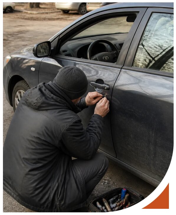 Профессиональное вскрытие автомобиля Тойота без повреждений в Богородицке